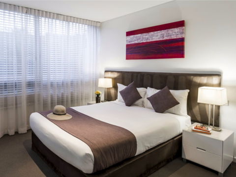 Oaks Nelson Bay Lure Suites - Great Ocean Road Tourism 0