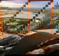 Ocean Inlet at Fairhaven - Great Ocean Road Tourism