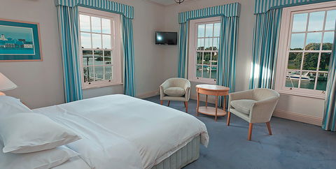 Oscars Waterfront Boutique Hotel - Great Ocean Road Tourism 1