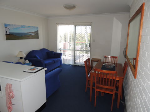 Seascape Holiday Apartments Lake Cathie - Great Ocean Road Tourism 1
