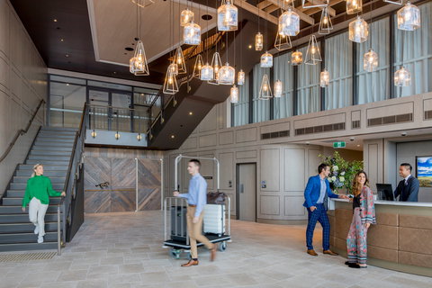 The William Inglis Hotel - Great Ocean Road Tourism 1