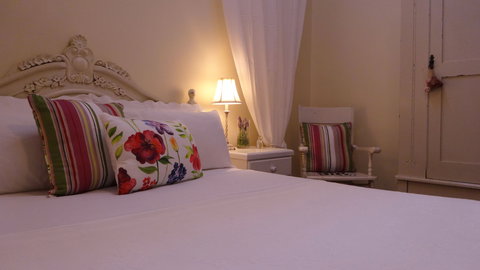 The Globe Inn - Great Ocean Road Tourism 0