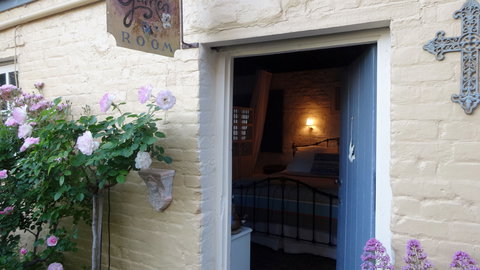 The Globe Inn - Great Ocean Road Tourism 2