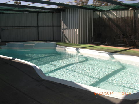 Walgett Motel - Great Ocean Road Tourism 1