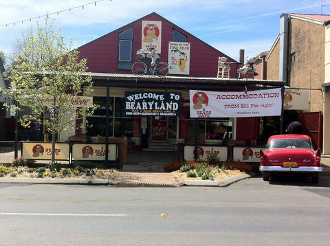4  Bears Cafe - Great Ocean Road Tourism 0