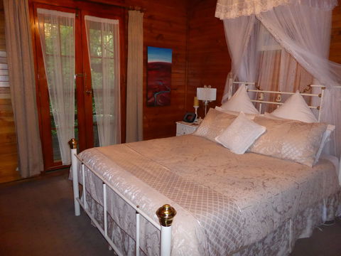 Aldgate Lodge Bed & Breakfast - Great Ocean Road Tourism 1
