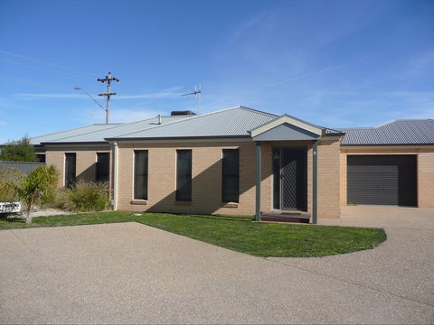 Amarco 4 - Great Ocean Road Tourism 0