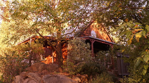 Artscape Cottage Beechworth - Great Ocean Road Tourism 0
