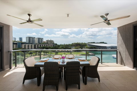 Darwin Waterfront Luxury Suites - Great Ocean Road Tourism 0