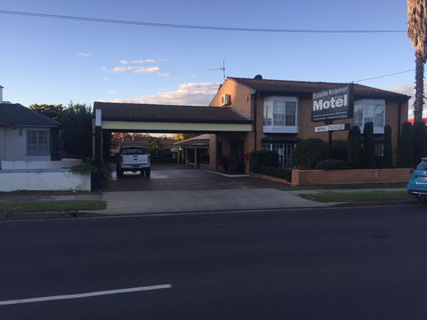 Estelle Kramer Motel - Great Ocean Road Tourism 0