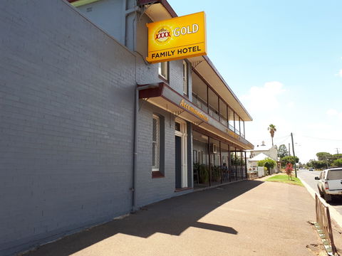 Family Hotel Cootamundra - Great Ocean Road Tourism 1