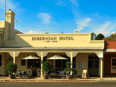 Hibernian Hotel Apartments - Great Ocean Road Tourism 0