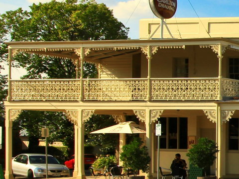 Hibernian Hotel Apartments - Great Ocean Road Tourism 2