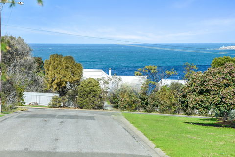 Islandview - Hayborough - Great Ocean Road Tourism 1