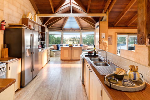 I Villini Estate - Great Ocean Road Tourism 2