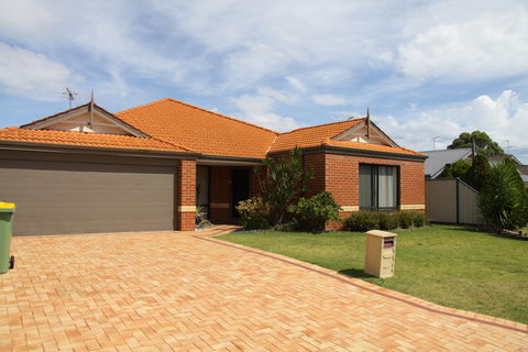 Mandurah Golf Links Retreat - Great Ocean Road Tourism 0