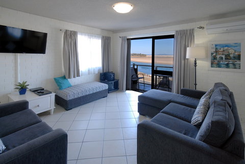 Marcel Towers Holiday Apartments - Great Ocean Road Tourism 1