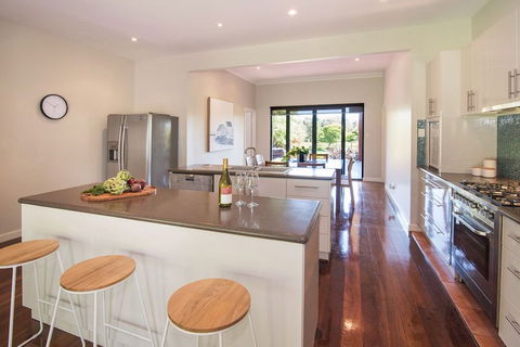 Margaret River Manor - Great Ocean Road Tourism 1