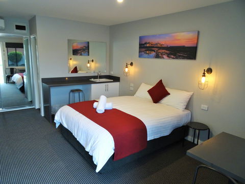 Merewether Motel - Great Ocean Road Tourism 1