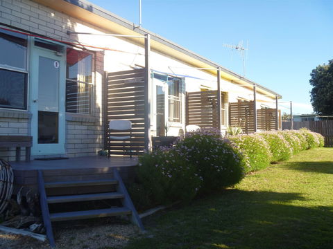 Scamander On The Beach - Great Ocean Road Tourism 0