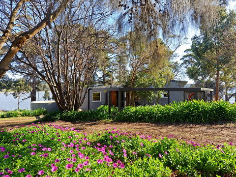 Taylors Bay Cottage - Great Ocean Road Tourism 0