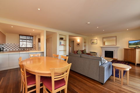 Villa Chambourcin - Great Ocean Road Tourism 2