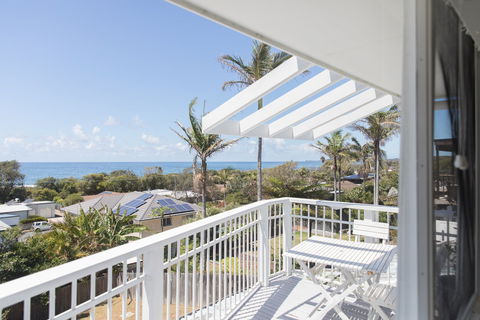 White Beach Cottage - The Perfect Beach Getaway - Great Ocean Road Tourism 1
