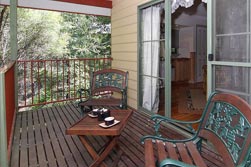 Eagle Hammer Cottages - Great Ocean Road Tourism 3