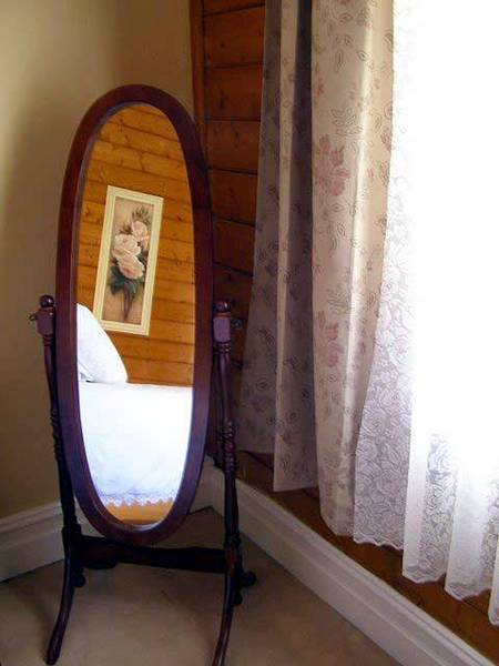 Airleigh - Rose Cottage - Great Ocean Road Tourism 3