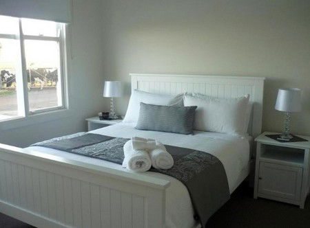 Calgary House & Cottage Accommodation - Great Ocean Road Tourism 1