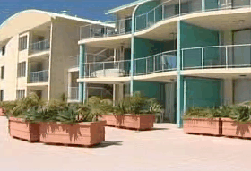 Waldorf Apartment Hotel - Great Ocean Road Tourism