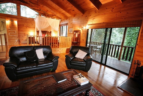 Ravensbourne Forest Chalets - Great Ocean Road Tourism 3