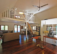 Acacia Dreaming At Light On Retreat - Great Ocean Road Tourism