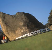Dog Rock - Great Ocean Road Tourism