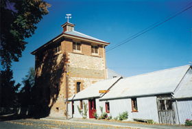 The Oakbank Weaver - Great Ocean Road Tourism 0