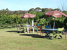 Cerise Brook Orchard & Family Golf - Great Ocean Road Tourism 0