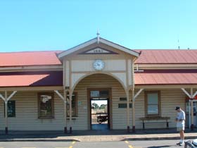 Maryborough Railway Station - Great Ocean Road Tourism 0