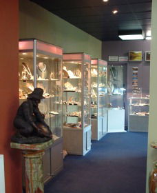 Billabong Blue Sapphires - Great Ocean Road Tourism 0