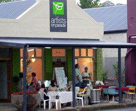 Artists On Parade Art Gallery - Great Ocean Road Tourism 1
