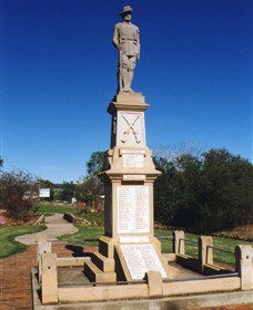 Greenmount War Memorial - Great Ocean Road Tourism 1