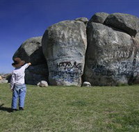 Thunderbolts Rock - Great Ocean Road Tourism