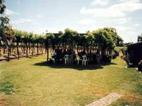 Bonneyview Winery And Restaurant - Great Ocean Road Tourism 2
