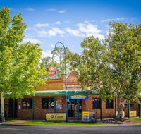 Crown Hotel Wentworth - Great Ocean Road Tourism