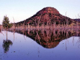 Nuga Nuga National Park And Lake Nuga Nuga - Great Ocean Road Tourism 3
