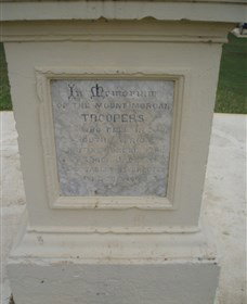 The Coronation Lamp Memorial - Great Ocean Road Tourism 2