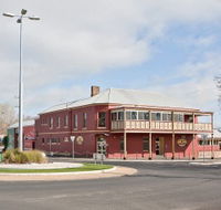 Kellys Rugby Hotel and Bottle Shop - Great Ocean Road Tourism