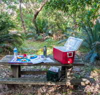 Little Llangothlin picnic area - Great Ocean Road Tourism