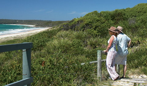 Little Llangothlin Picnic Area - Great Ocean Road Tourism 1