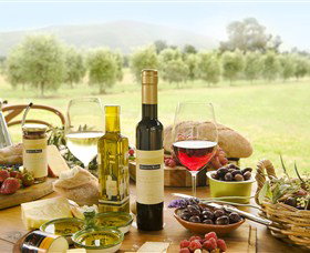 Whispering Brook - Great Ocean Road Tourism 1