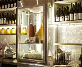 East Coast Lounge - Great Ocean Road Tourism 0